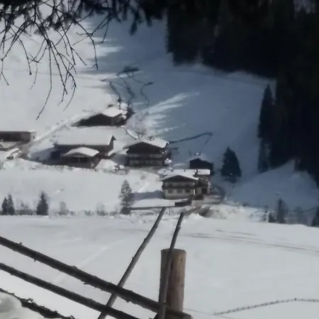 アパート Aue, トゥクス