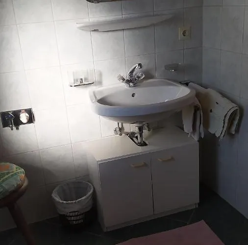 Aue, Apartamento Tux